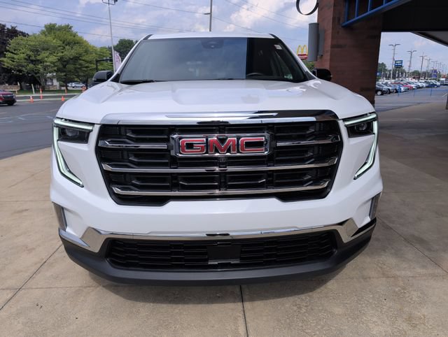 Used 2026 GMC Acadia Elevation w/ Elevation Premium Package FWD image 10