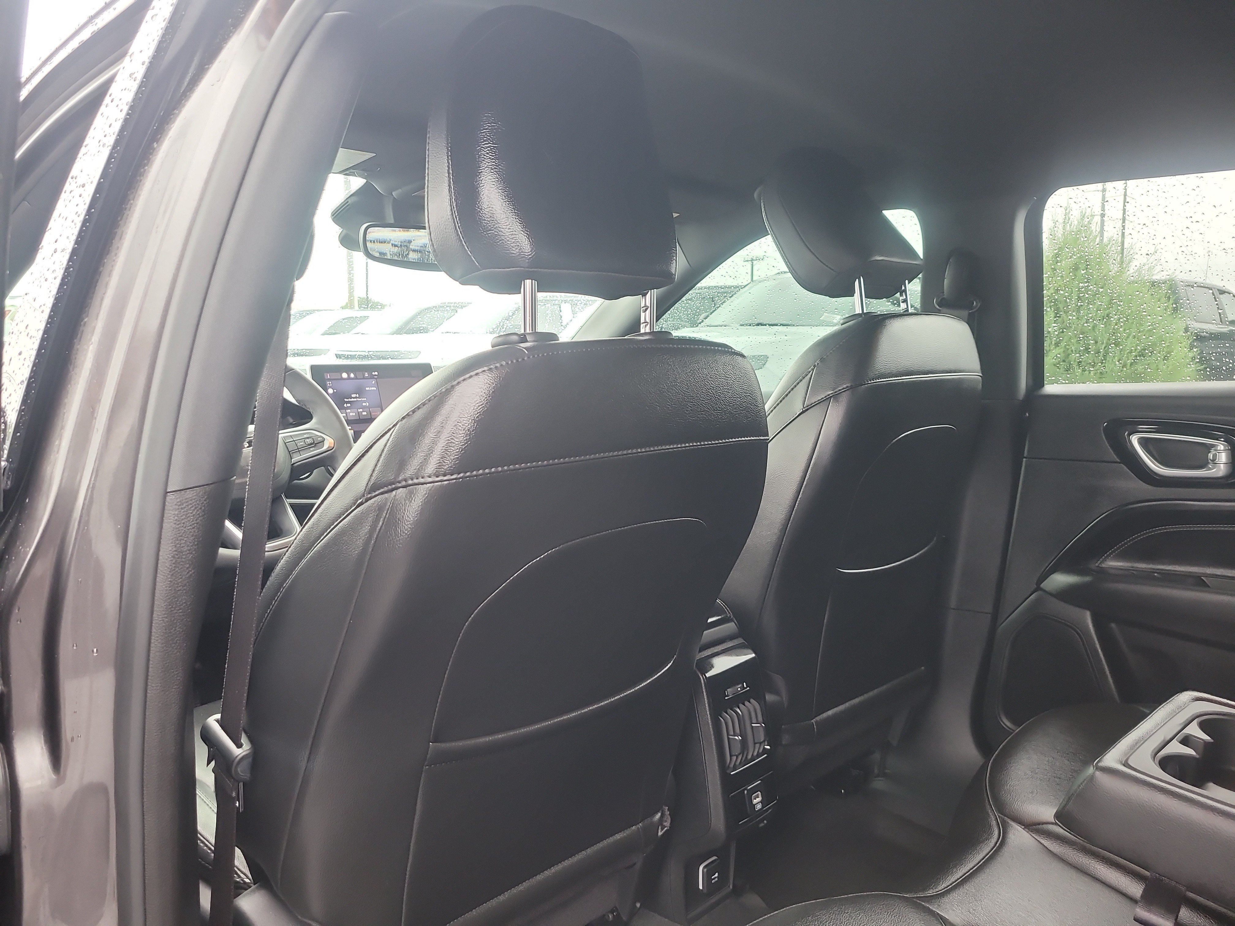 Used 2022 Jeep Compass Latitude FWD image 12