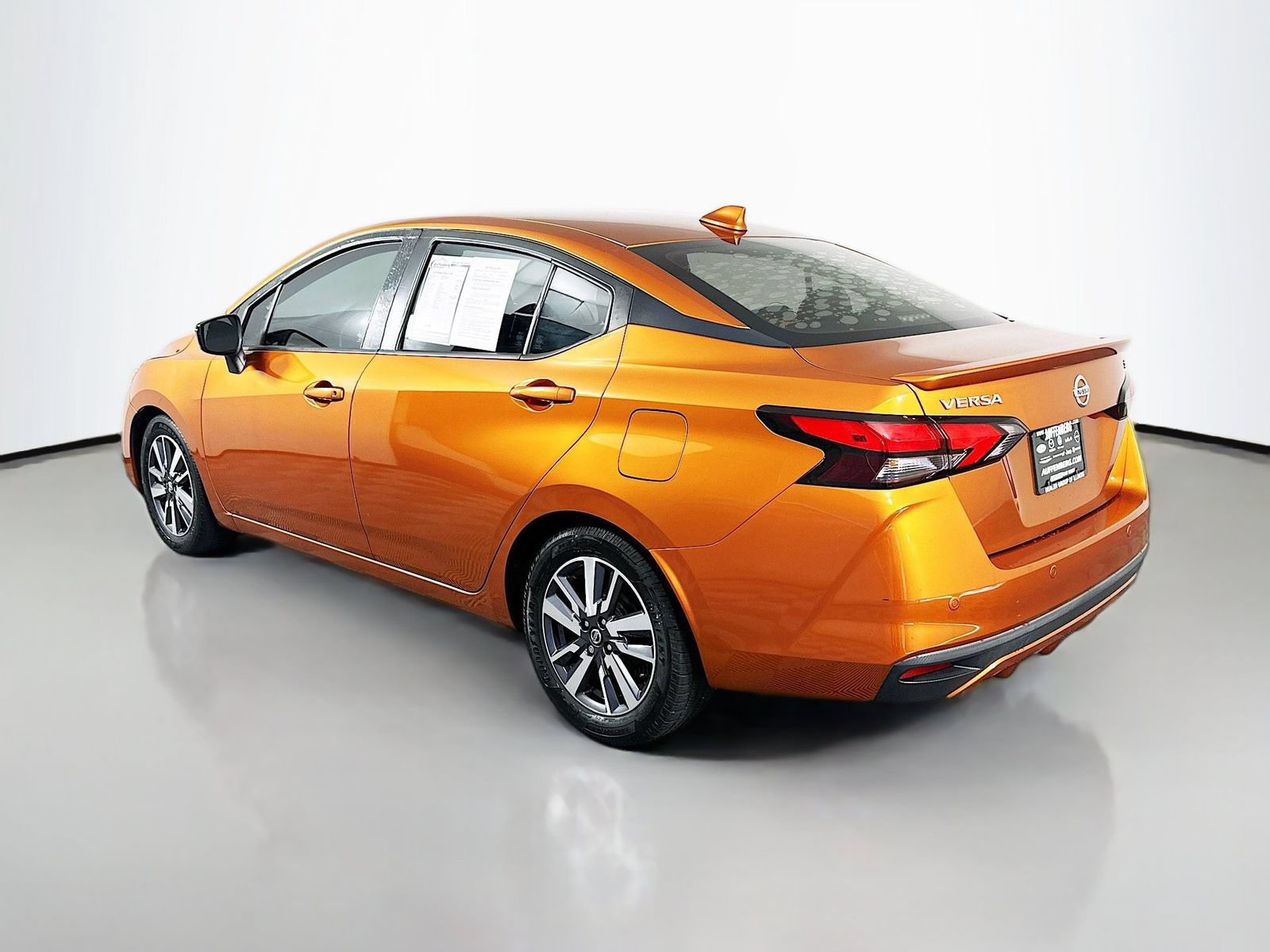 Used 2020 Nissan Versa SV FWD image 5