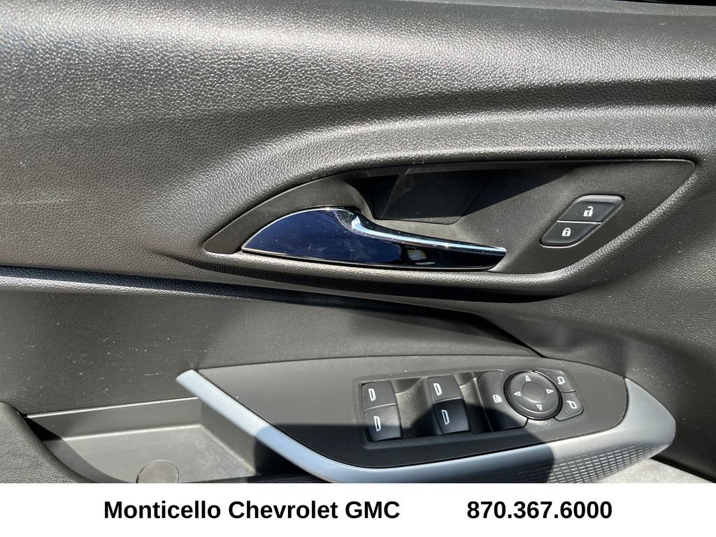 Certified 2024 Chevrolet Trax LS w/ LS Convenience Package FWD image 11
