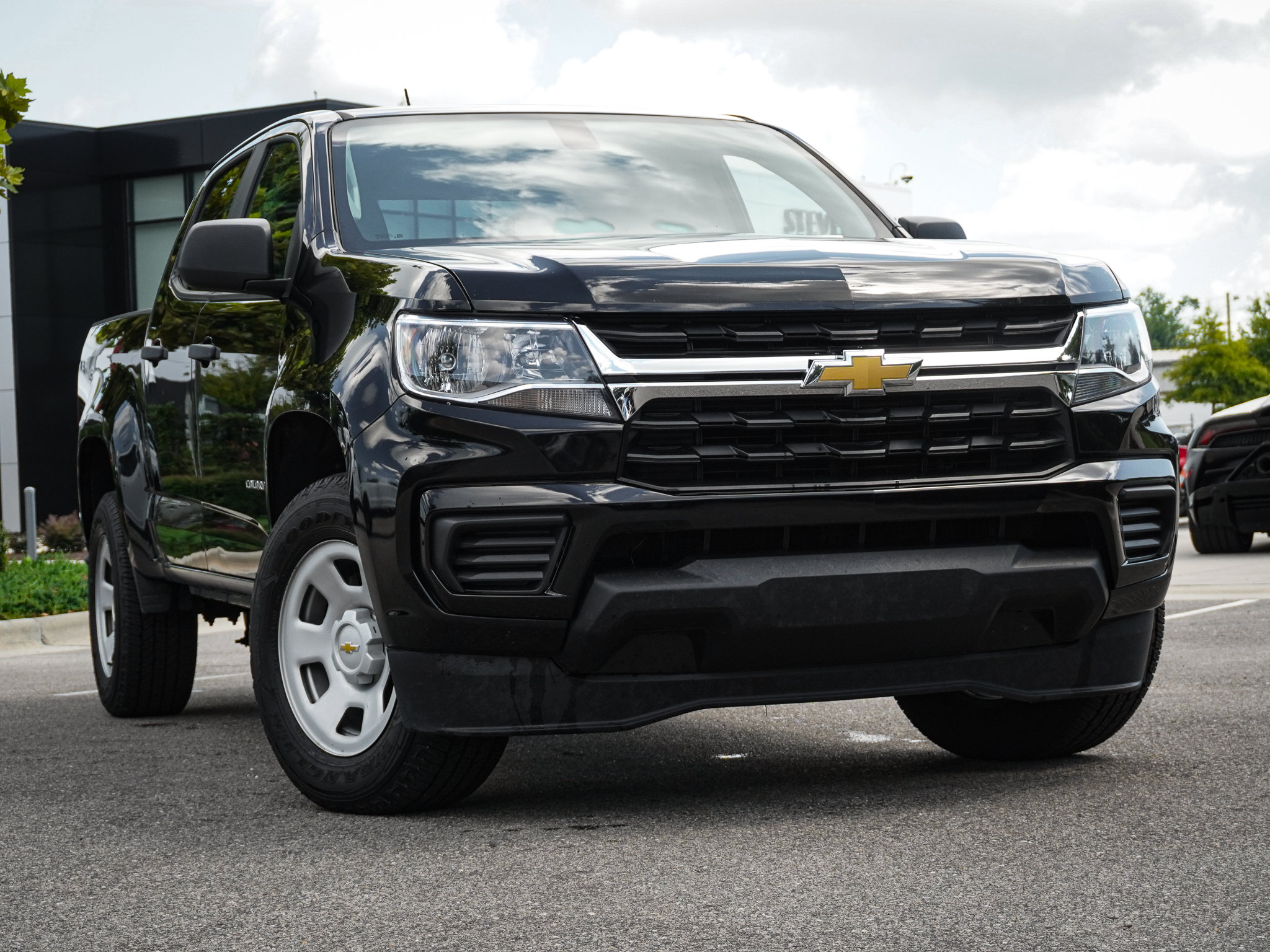 Used 2021 Chevrolet Colorado W/T RWD image 5