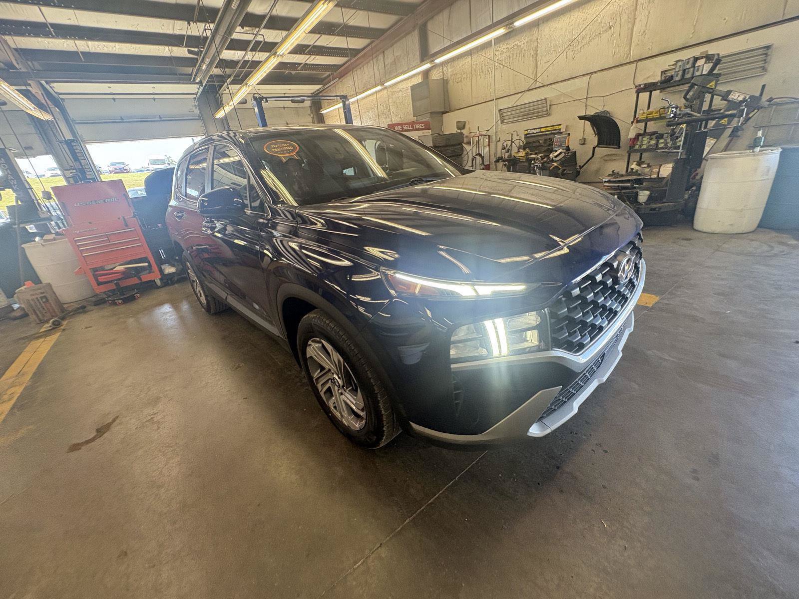 Used 2023 Hyundai Santa Fe SE FWD image 7
