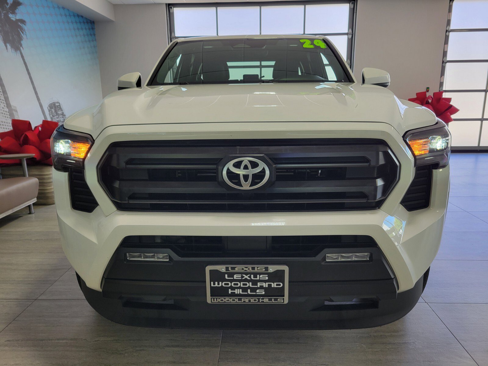 Used 2024 Toyota Tacoma SR5 AWD/4WD image 8