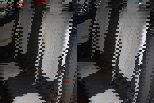 Used 2022 BMW X6 xDrive40i w/ M Sport Package image 7