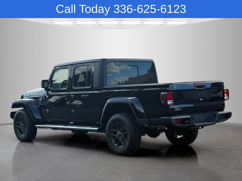 New 2025 Jeep Gladiator Sport AWD/4WD image 7