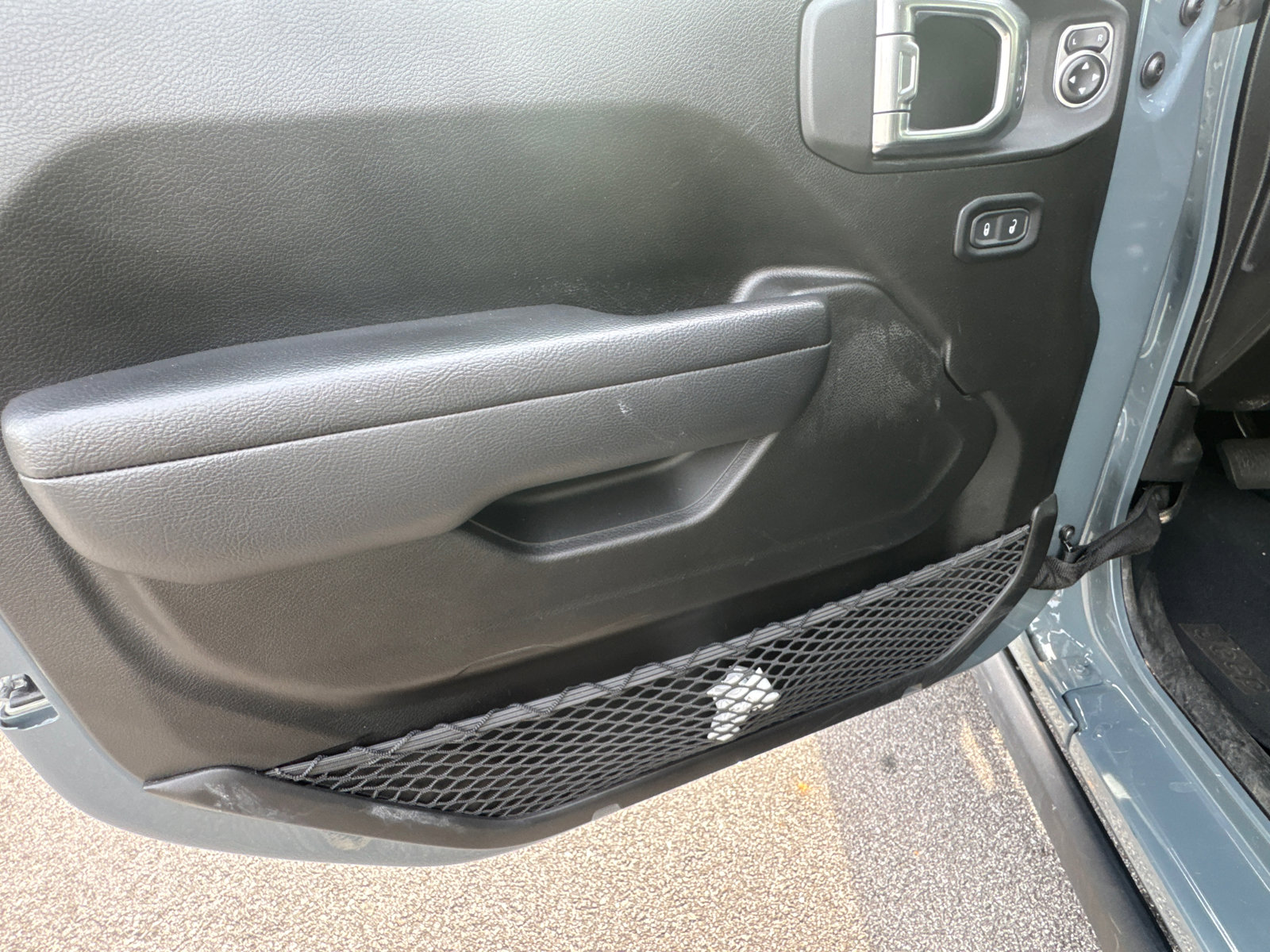 Used 2025 Jeep Wrangler Unlimited Rubicon 4xe image 10