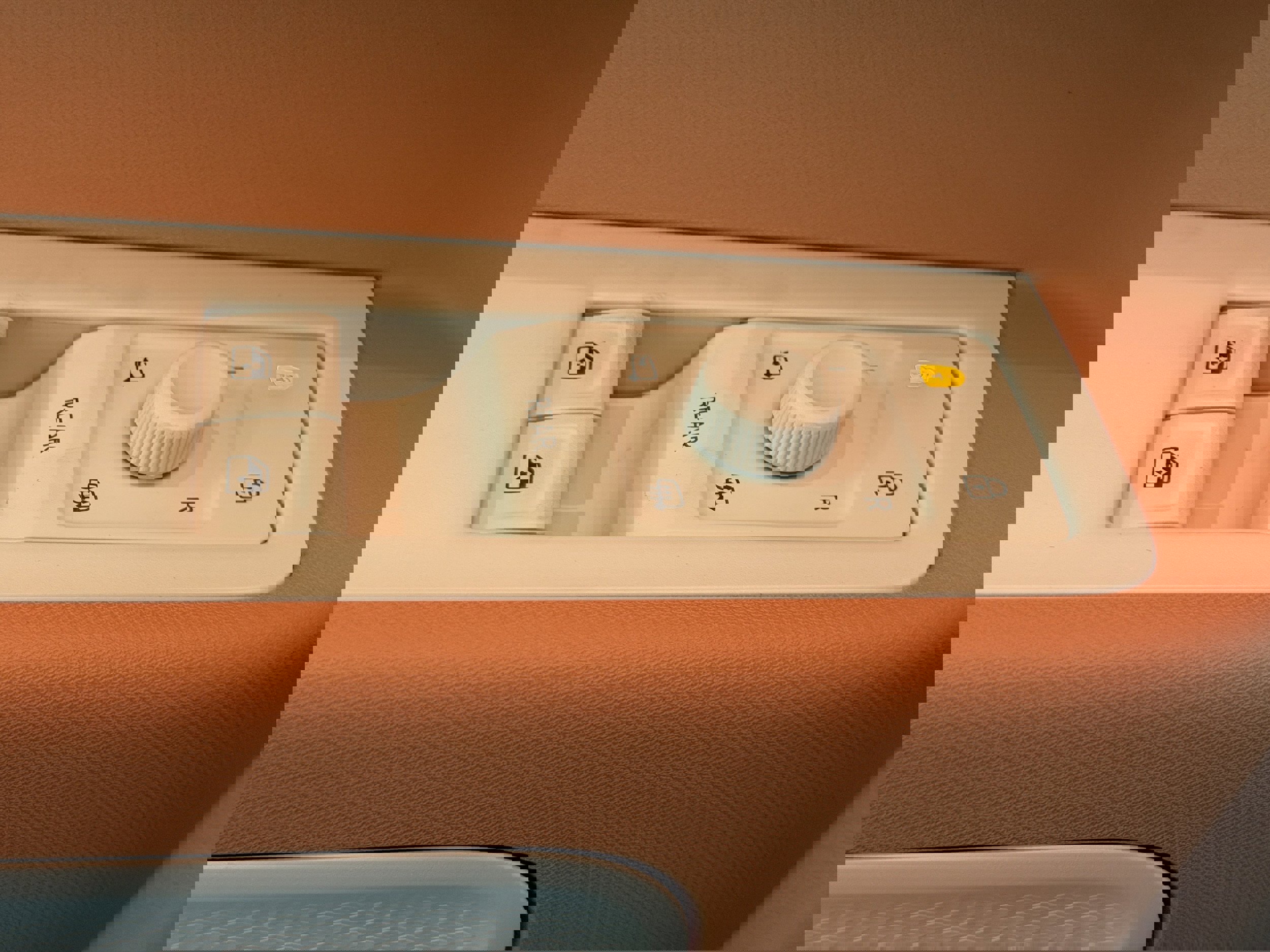 New 2025 Volkswagen ID. Buzz 1st Edition image 16