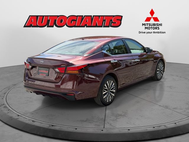 Used 2025 Nissan Altima 2.5 SV FWD image 4