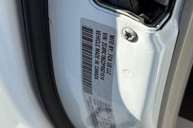 Used 2023 Chrysler Pacifica Touring-L image 55