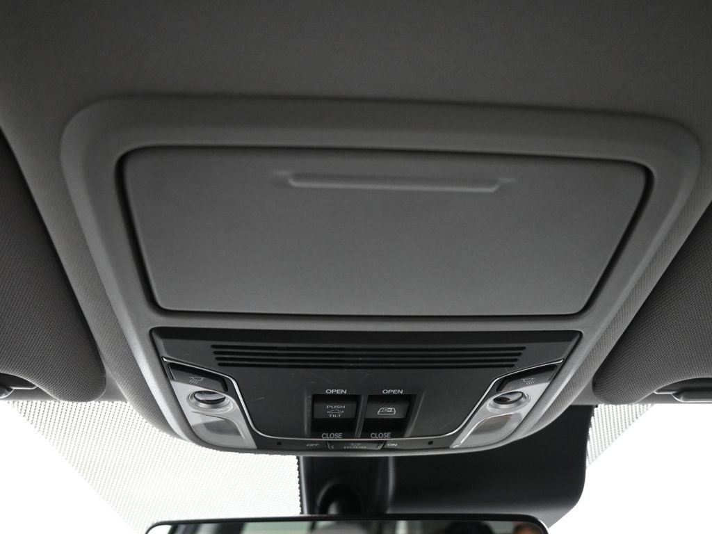 Certified 2025 Honda Ridgeline RTL image 17