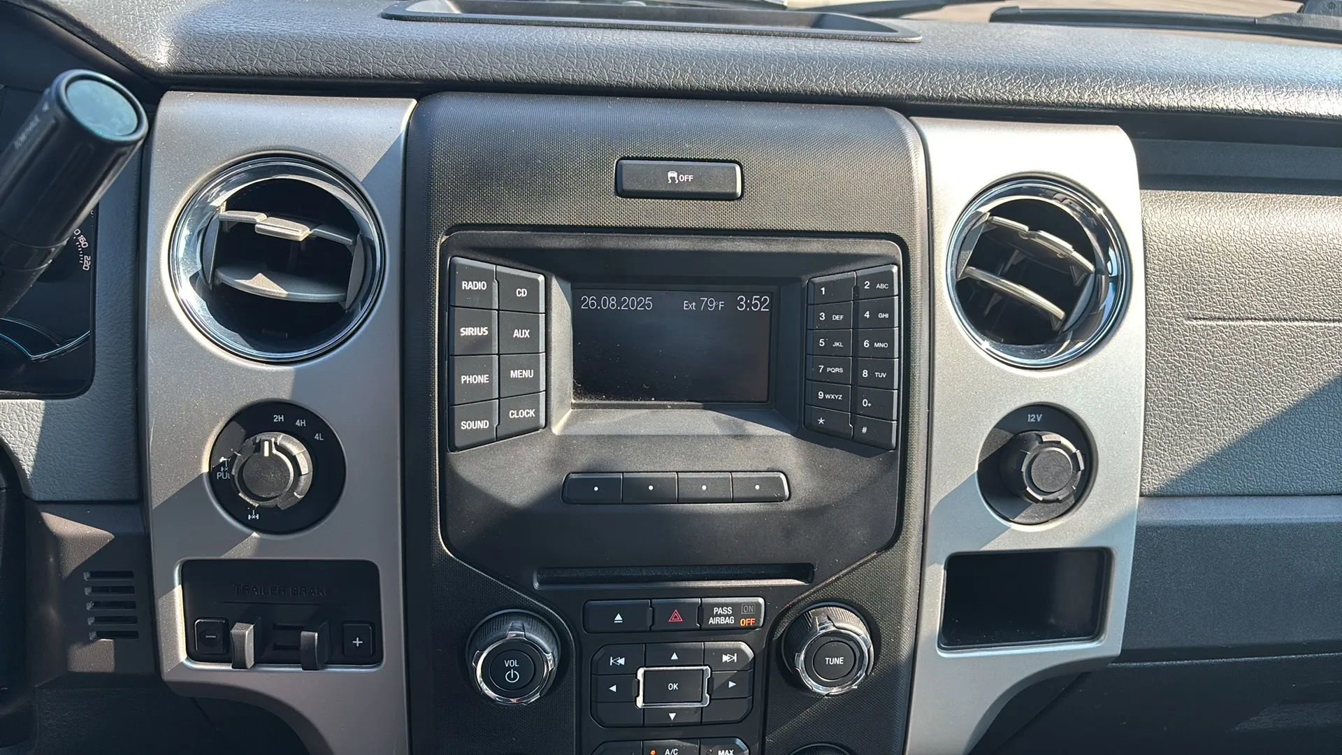 Used 2013 Ford F150 XLT w/ Luxury Equipment Group image 37