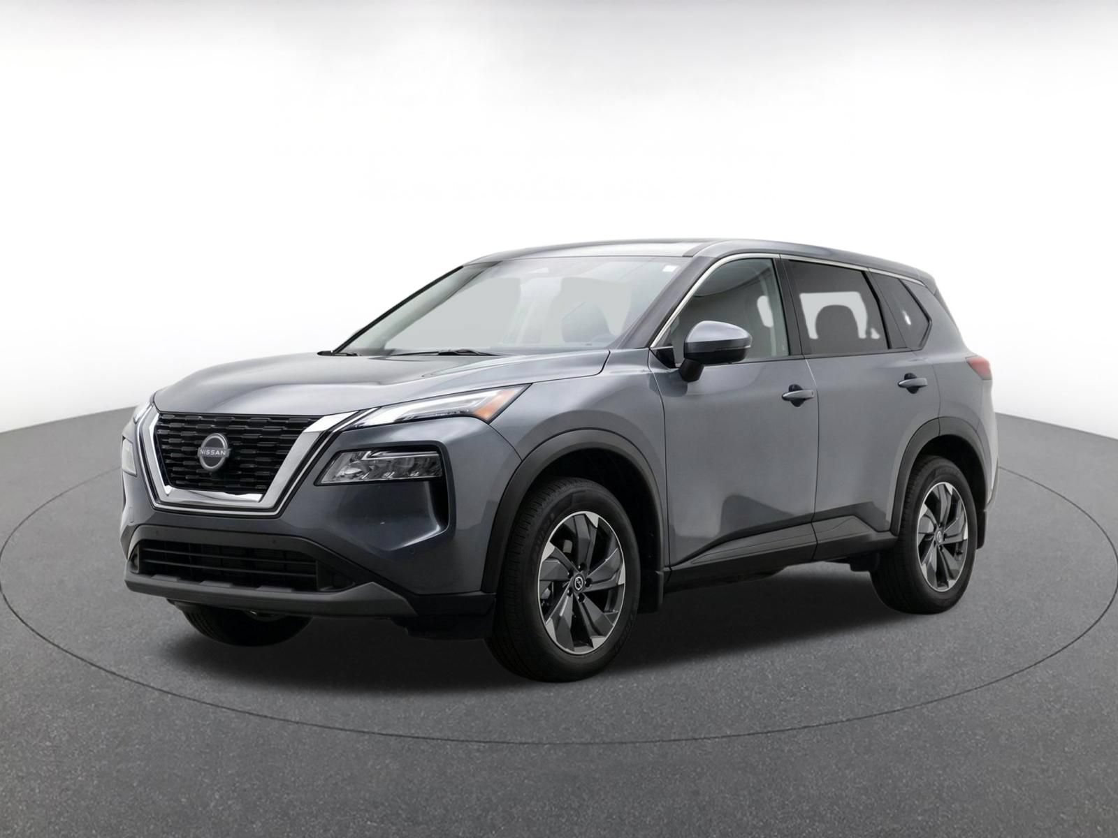 Used 2025 Nissan Rogue SV AWD/4WD image 3