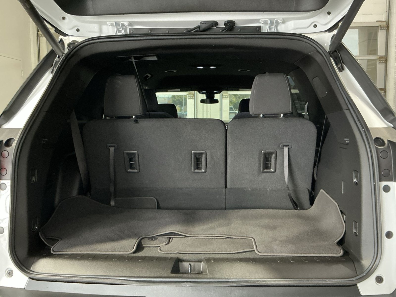 Used 2023 Chevrolet Traverse LT AWD/4WD image 26