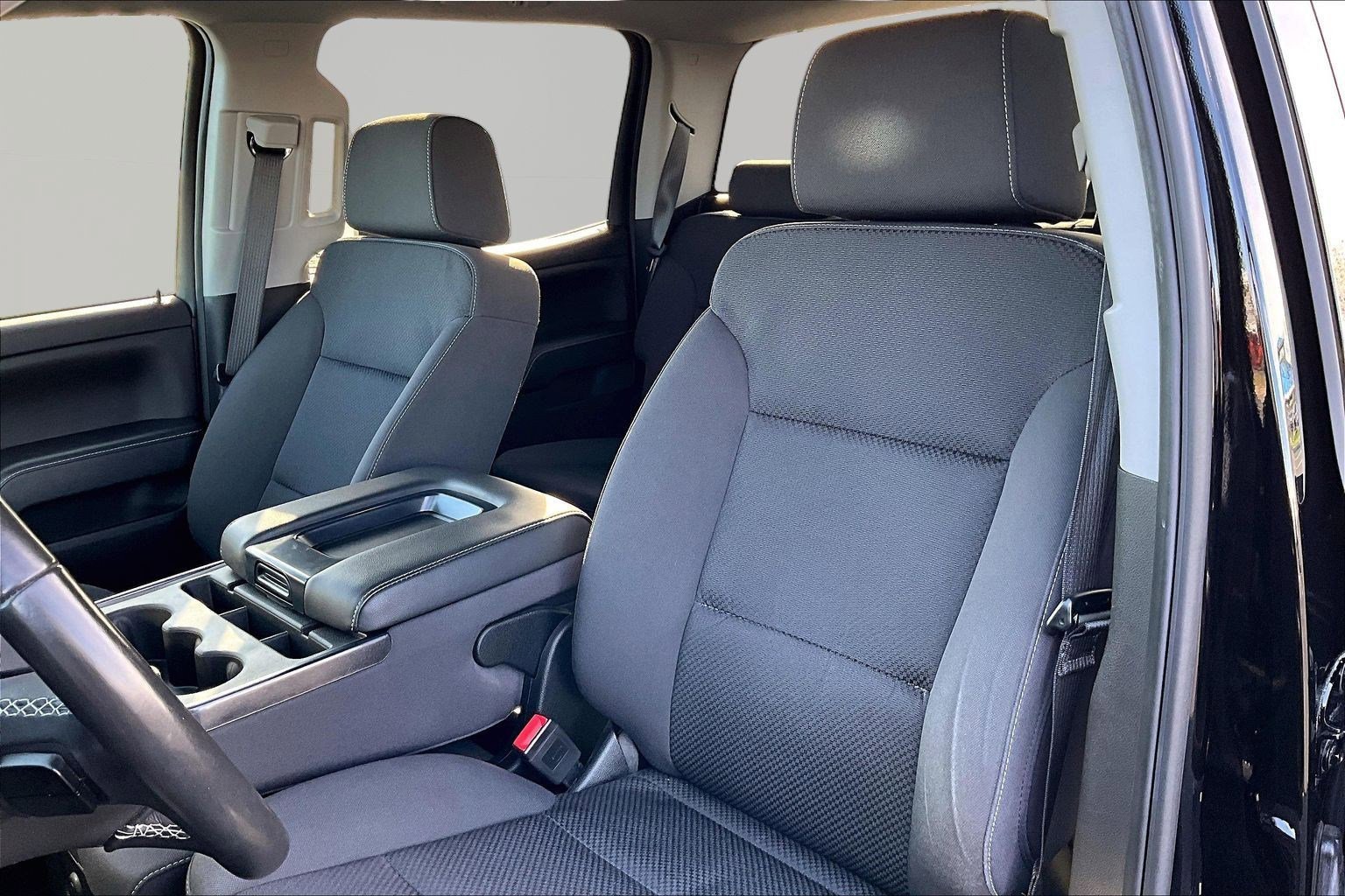 Used 2018 Chevrolet Silverado 1500 LT w/ All Star Edition image 22