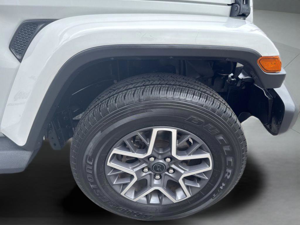 Used 2024 Jeep Wrangler Sahara w/ Technology Group image 11