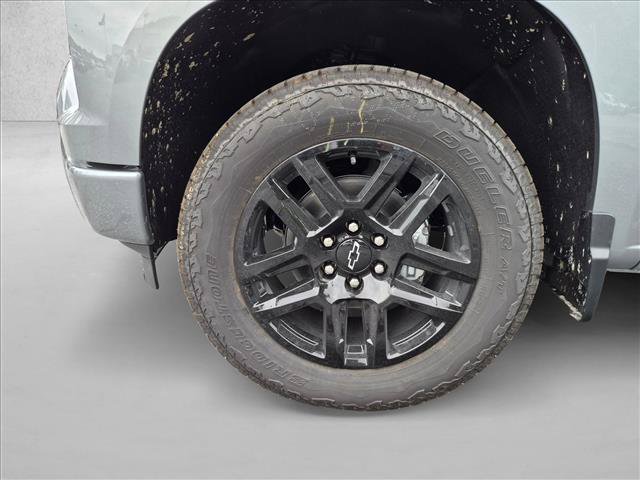 New 2026 Chevrolet Silverado 1500 RST w/ Dark Appearance Package AWD/4WD image 10