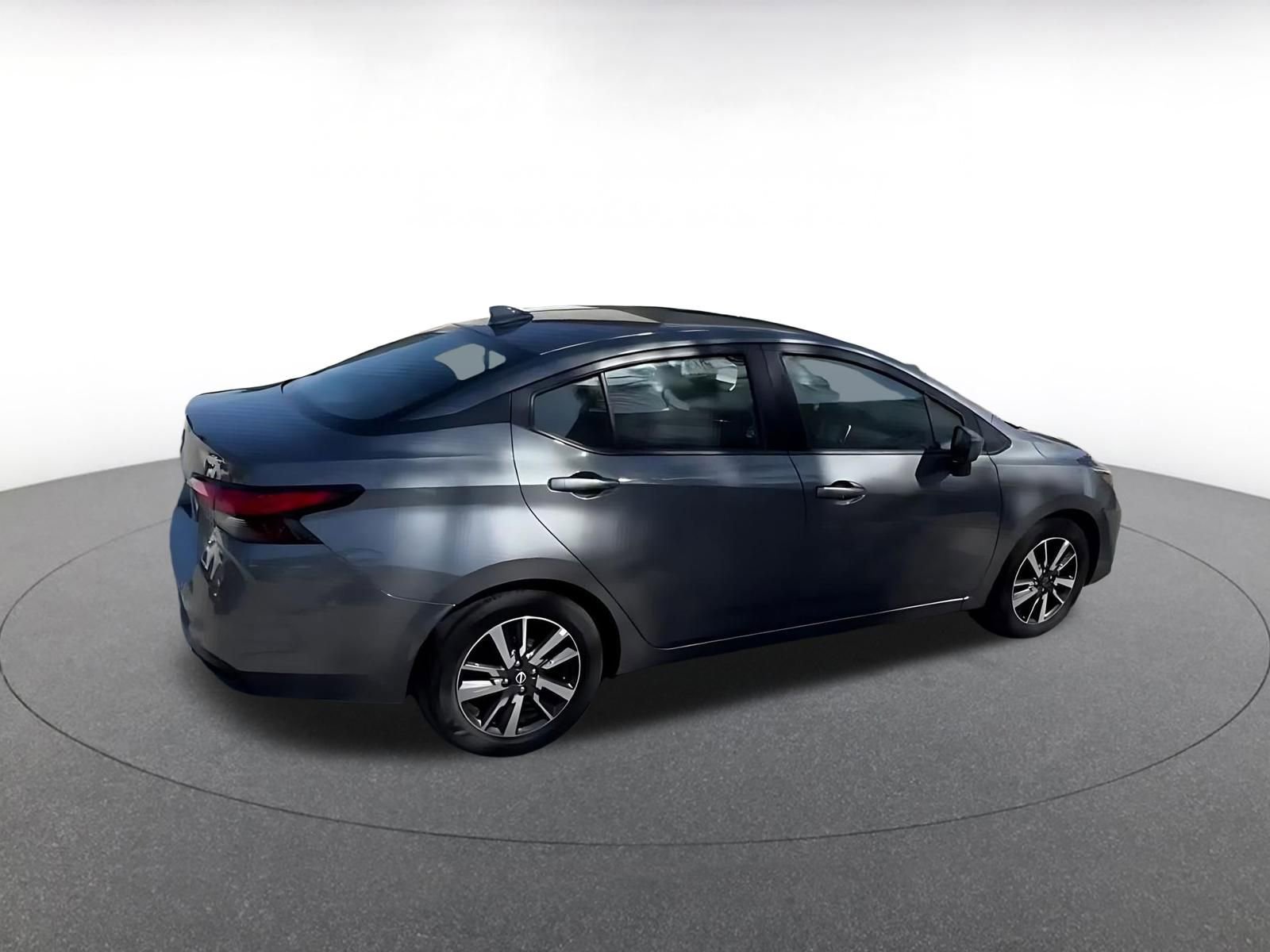 Used 2025 Nissan Versa SV FWD image 15