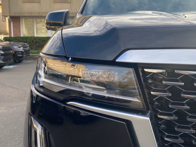 Used 2022 Cadillac Escalade ESV Luxury image 13