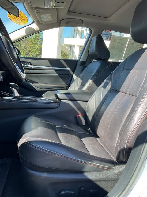 Used 2025 Nissan Altima 2.5 SR w/ SR Premium Package FWD image 15