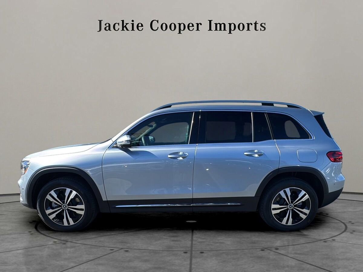 New 2026 Mercedes-Benz GLB 250 image 2