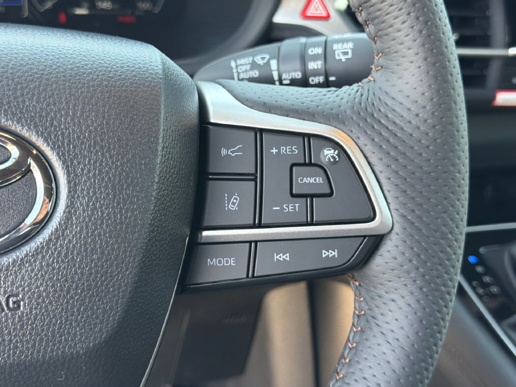 New 2026 Toyota Sienna Platinum AWD/4WD image 25