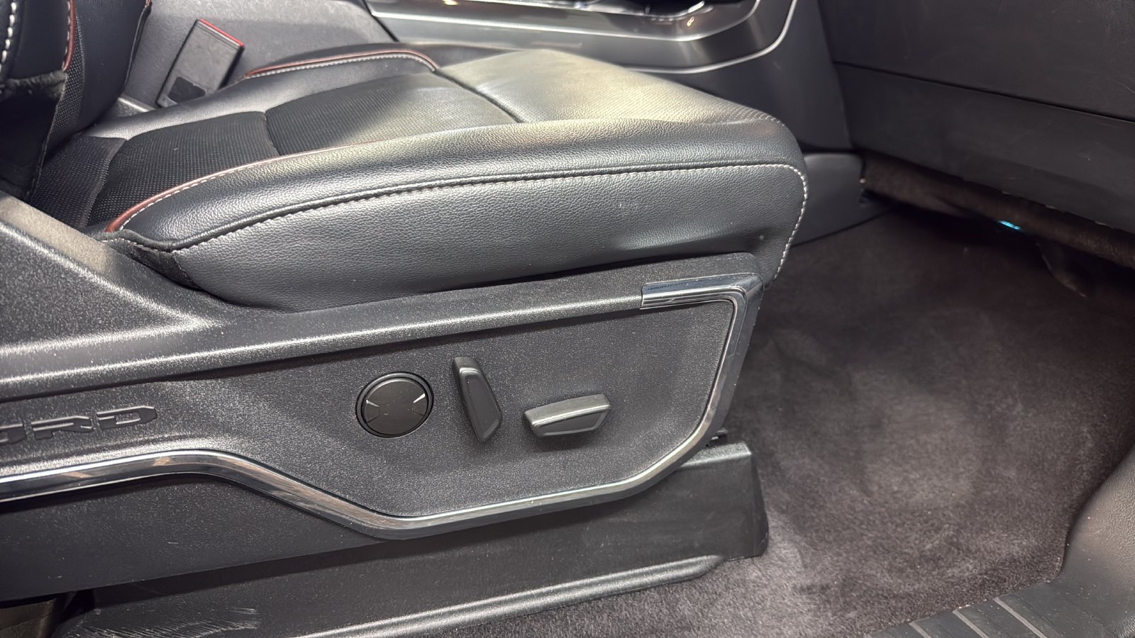 Used 2023 Ford F150 Lariat AWD/4WD image 24