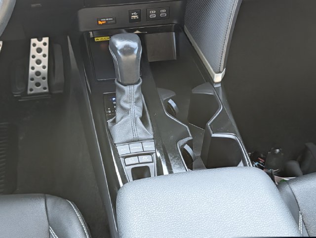 Used 2025 Toyota Camry SE FWD image 14