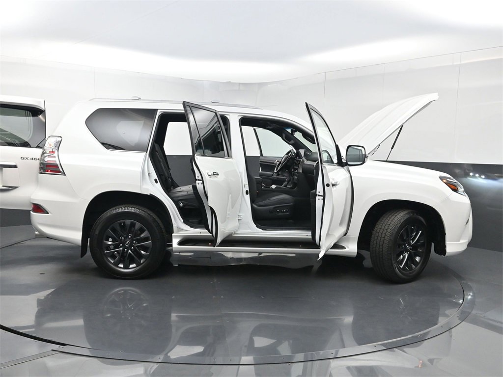Used 2023 Lexus GX 460 Premium w/ Premium Plus Package image 39
