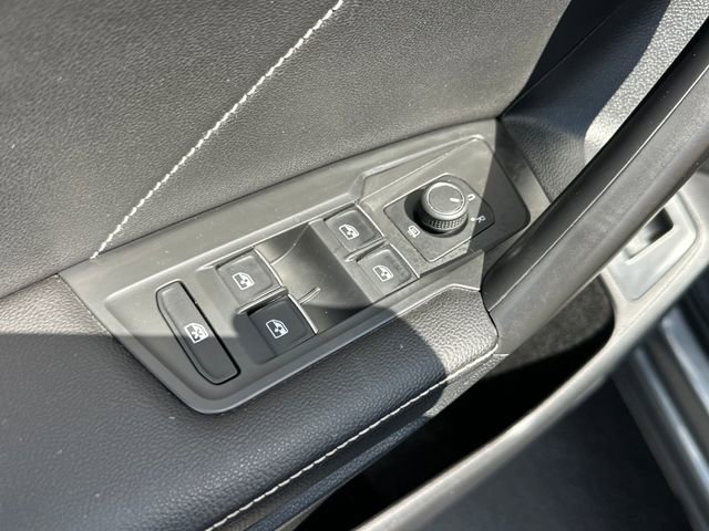 Used 2022 Volkswagen Tiguan SE R-Line AWD/4WD image 15