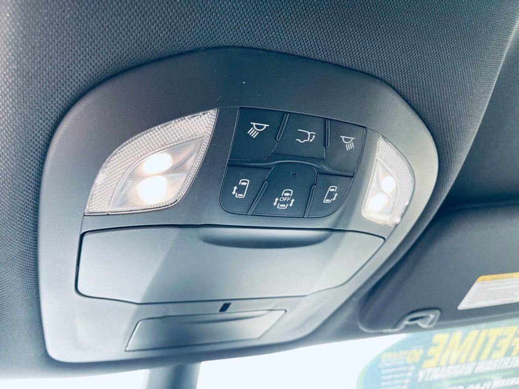 Used 2026 Chrysler Pacifica Select FWD image 21