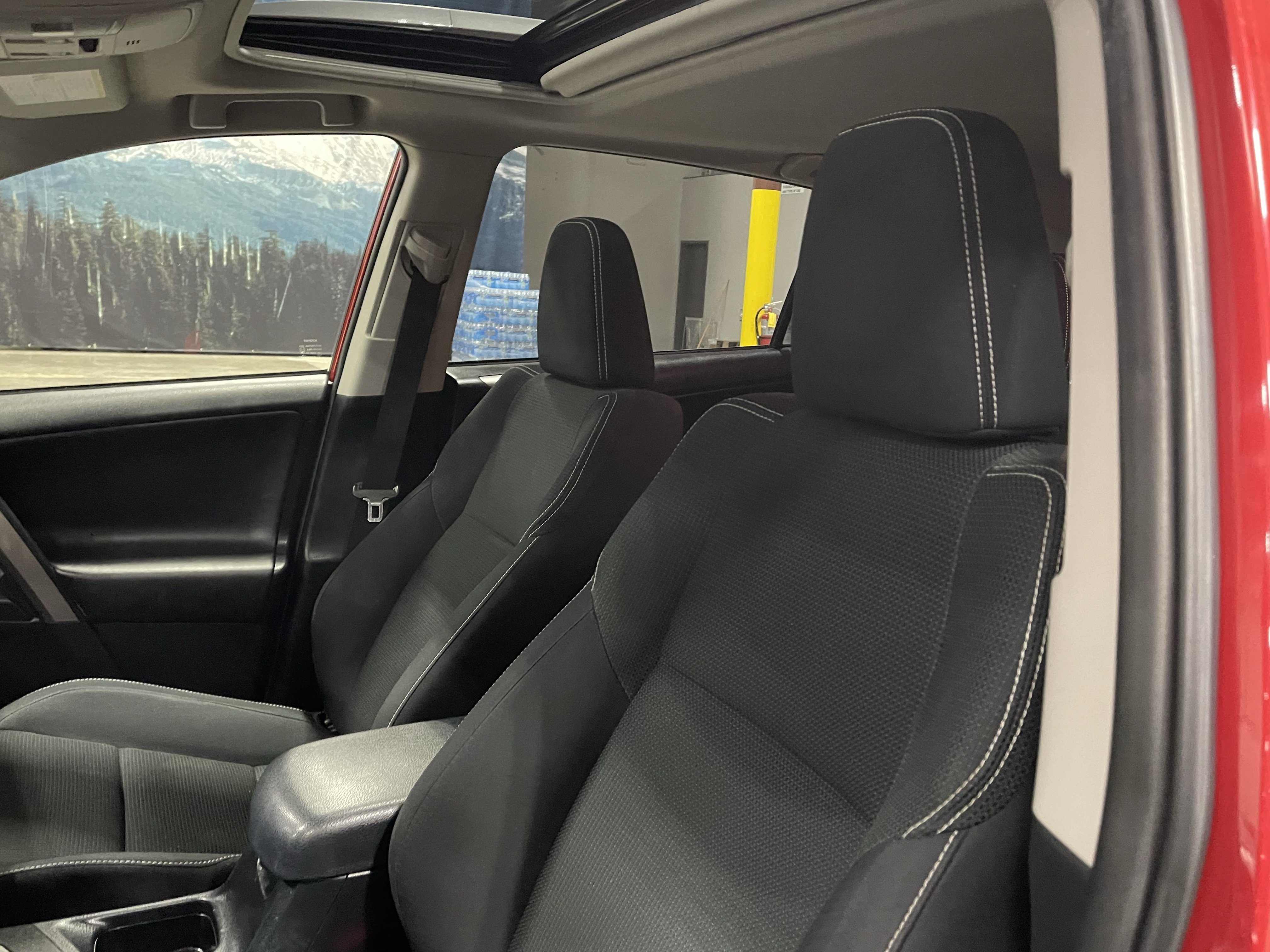 Used 2017 Toyota RAV4 XLE w/ Plus Special Value Package AWD/4WD image 19