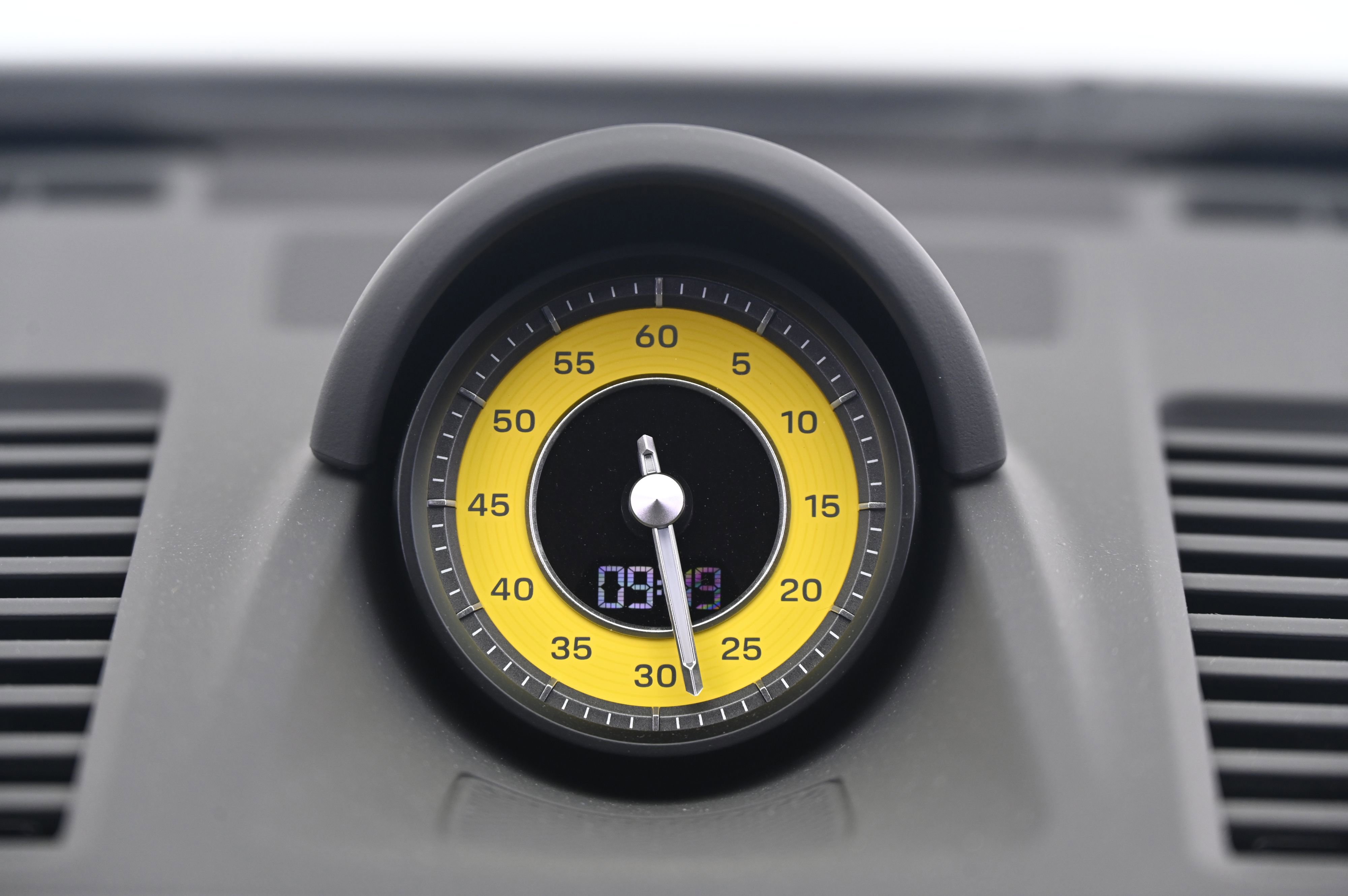 Certified 2025 Porsche 911 Turbo S image 28