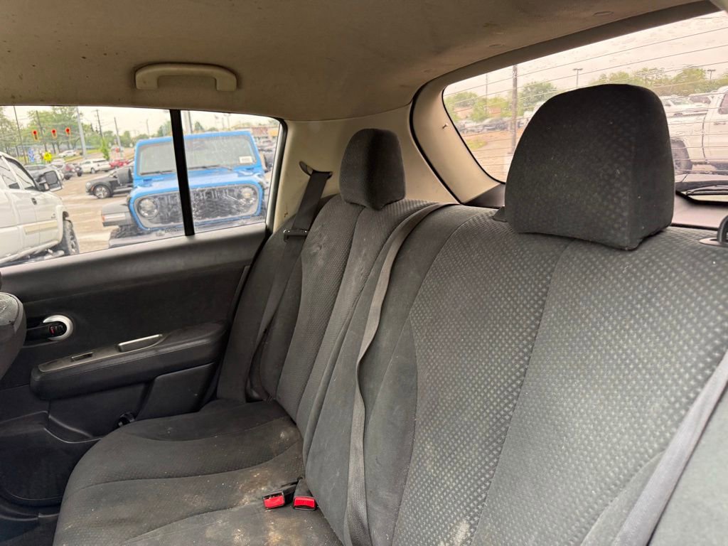 Used 2012 Nissan Versa 1.8 S FWD image 22