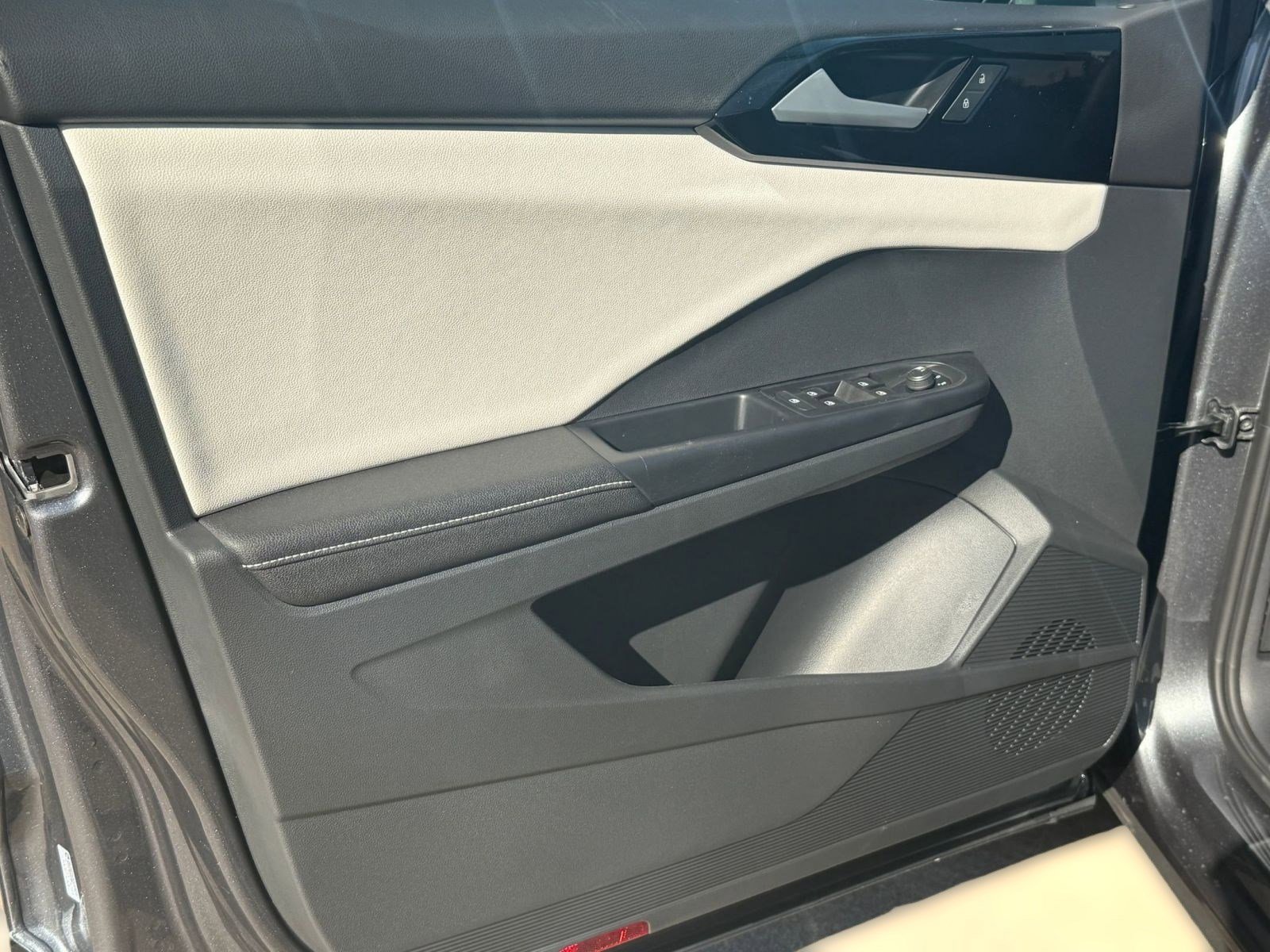 New 2026 Volkswagen Taos S image 11