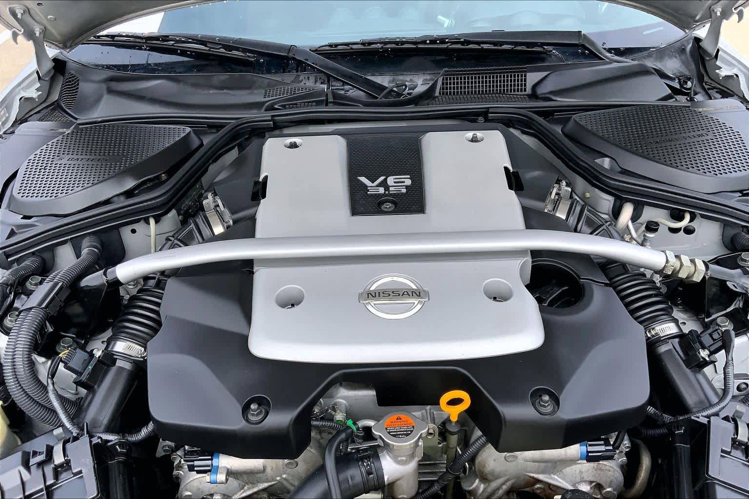 Used 2008 Nissan 350Z Touring w/ Cargo Convenience Pkg RWD image 23
