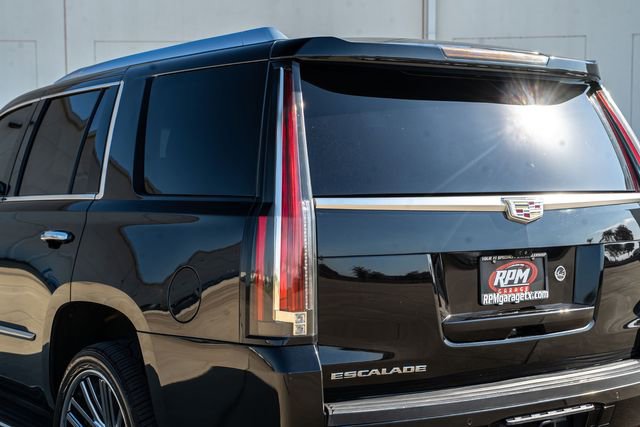 Used 2018 Cadillac Escalade Luxury AWD/4WD image 9