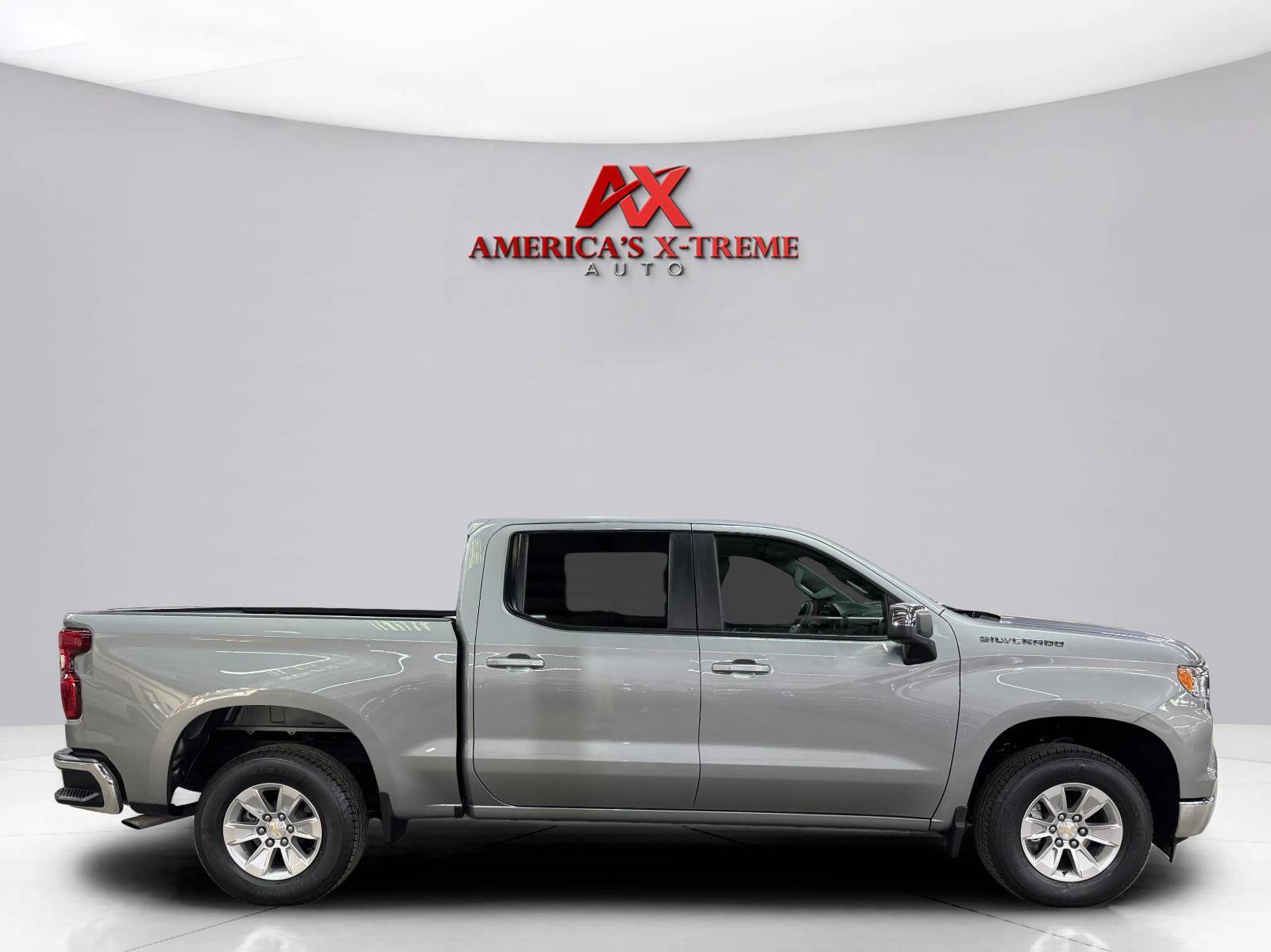 Used 2026 Chevrolet Silverado 1500 LT RWD image 8