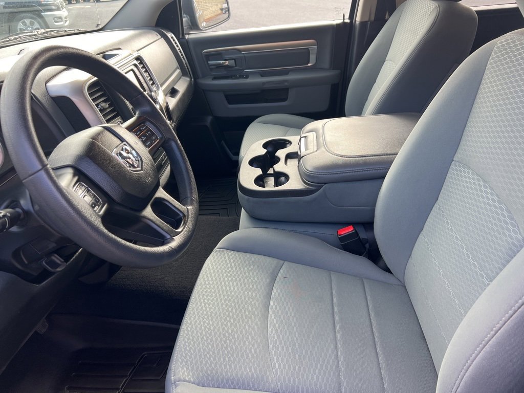 Used 2018 RAM 1500 Classic SLT image 11