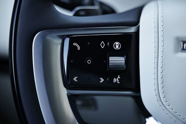 New 2026 Land Rover Range Rover Long Wheelbase SE image 44