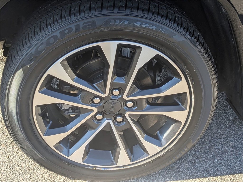 Used 2022 Jeep Grand Cherokee Overland w/ Luxury Tech Group IV image 14