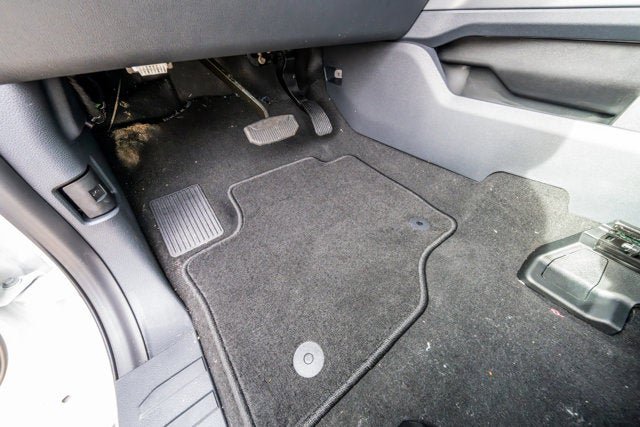 New 2026 Ford F250 Lariat w/ Black Appearance Package image 34