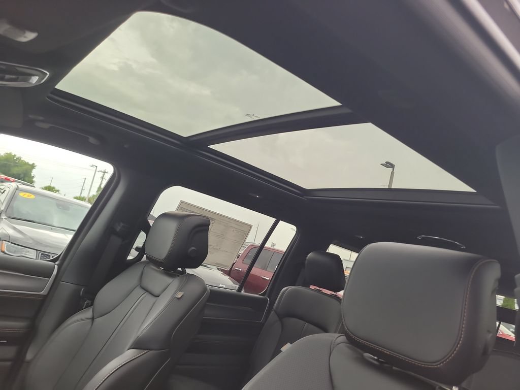 New 2026 Jeep Grand Wagoneer 4WD image 25