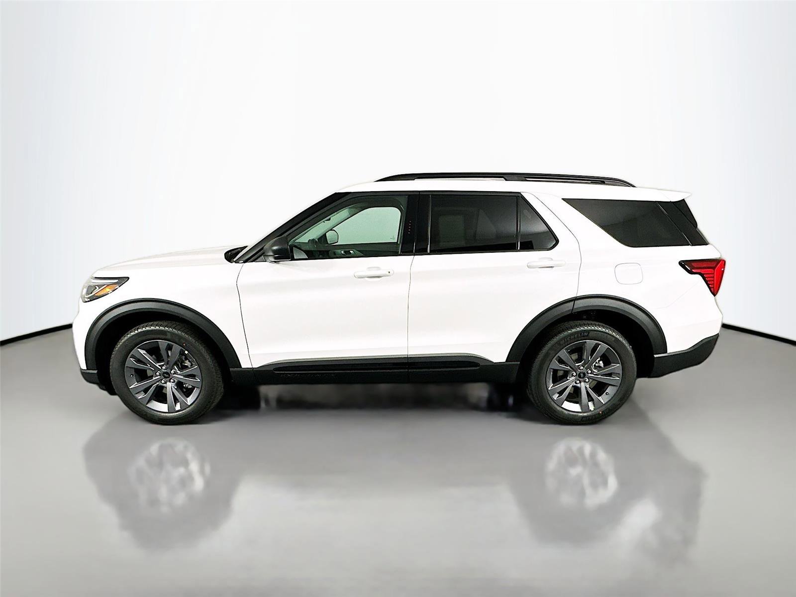 New 2026 Ford Explorer Active w/ Active Comfort Package image 4