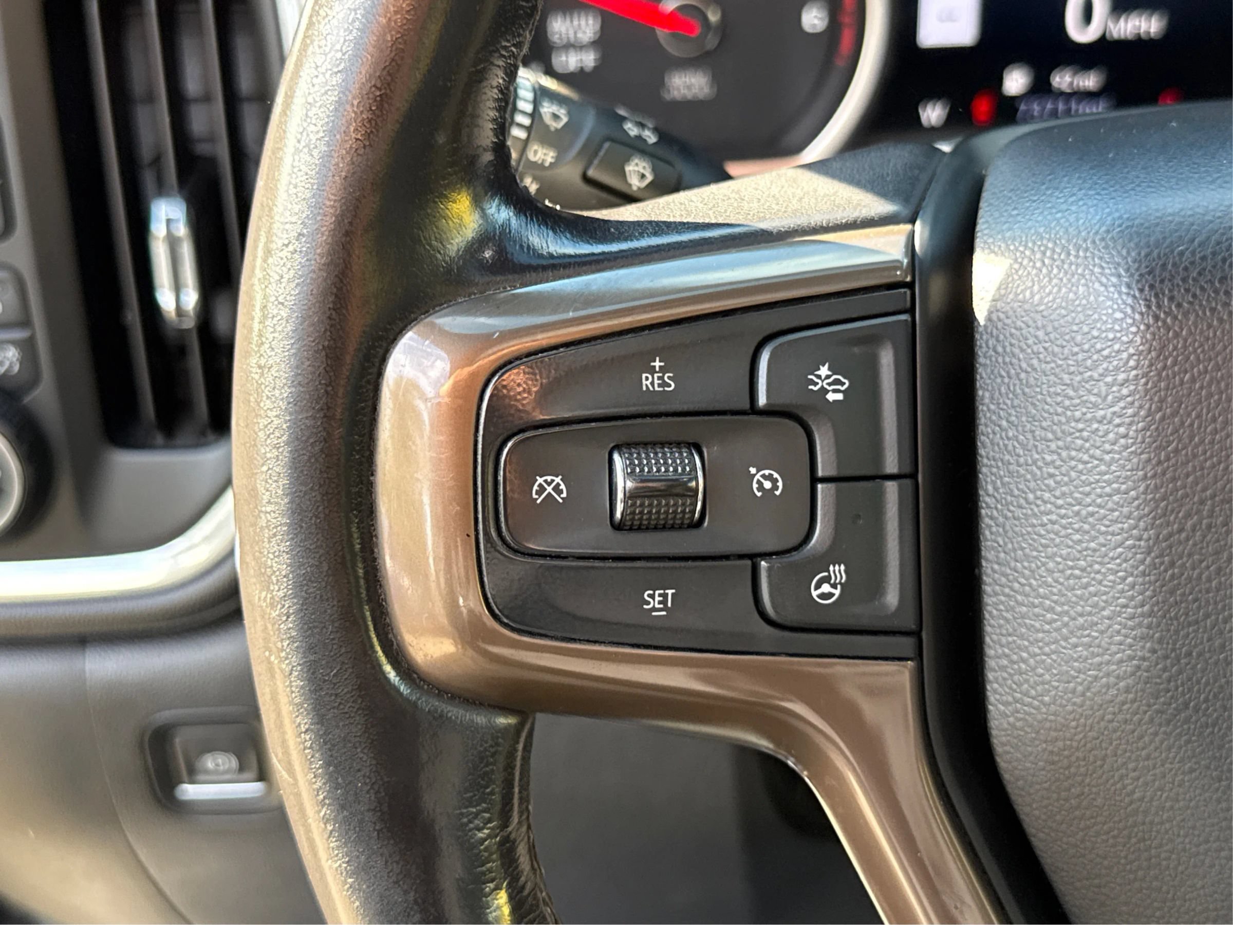 Used 2019 Chevrolet Silverado 1500 High Country w/ Technology Package AWD/4WD image 28