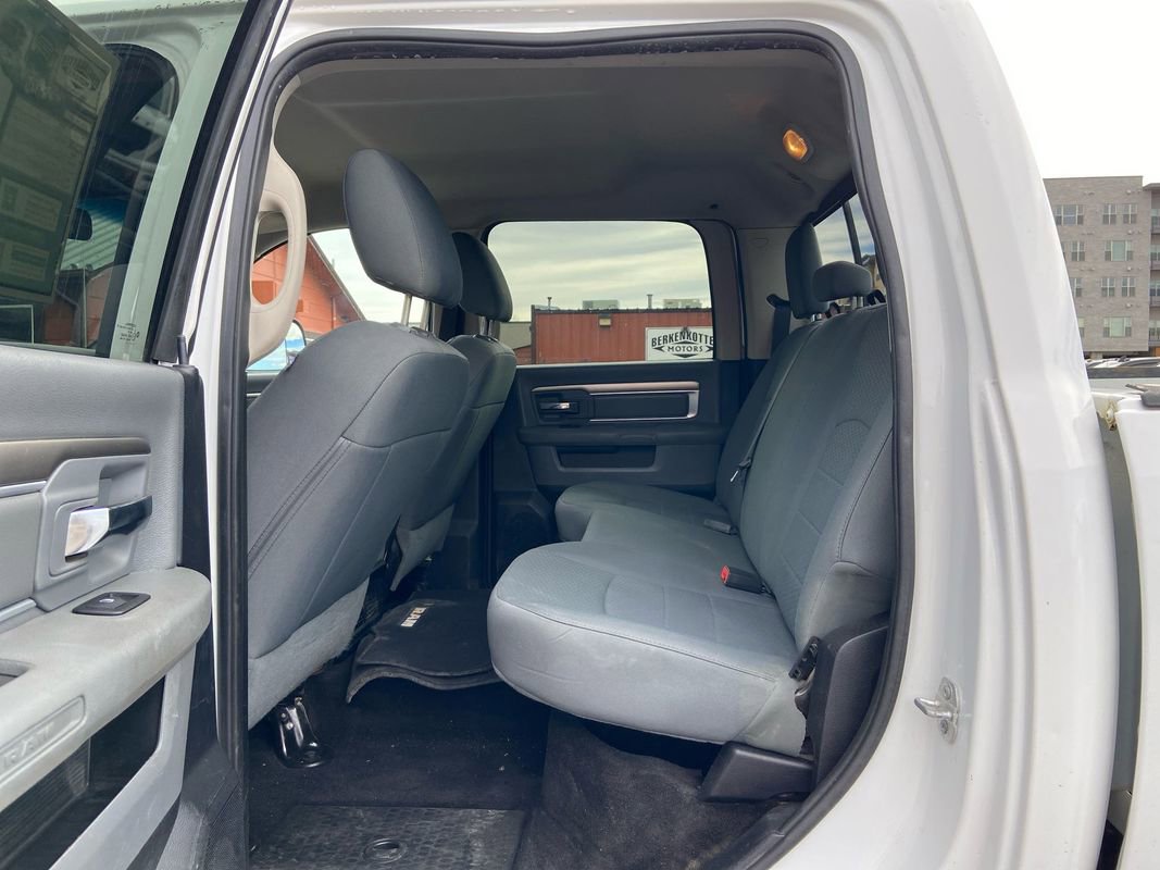Used 2015 RAM 3500 SLT w/ Cold Weather Group image 26