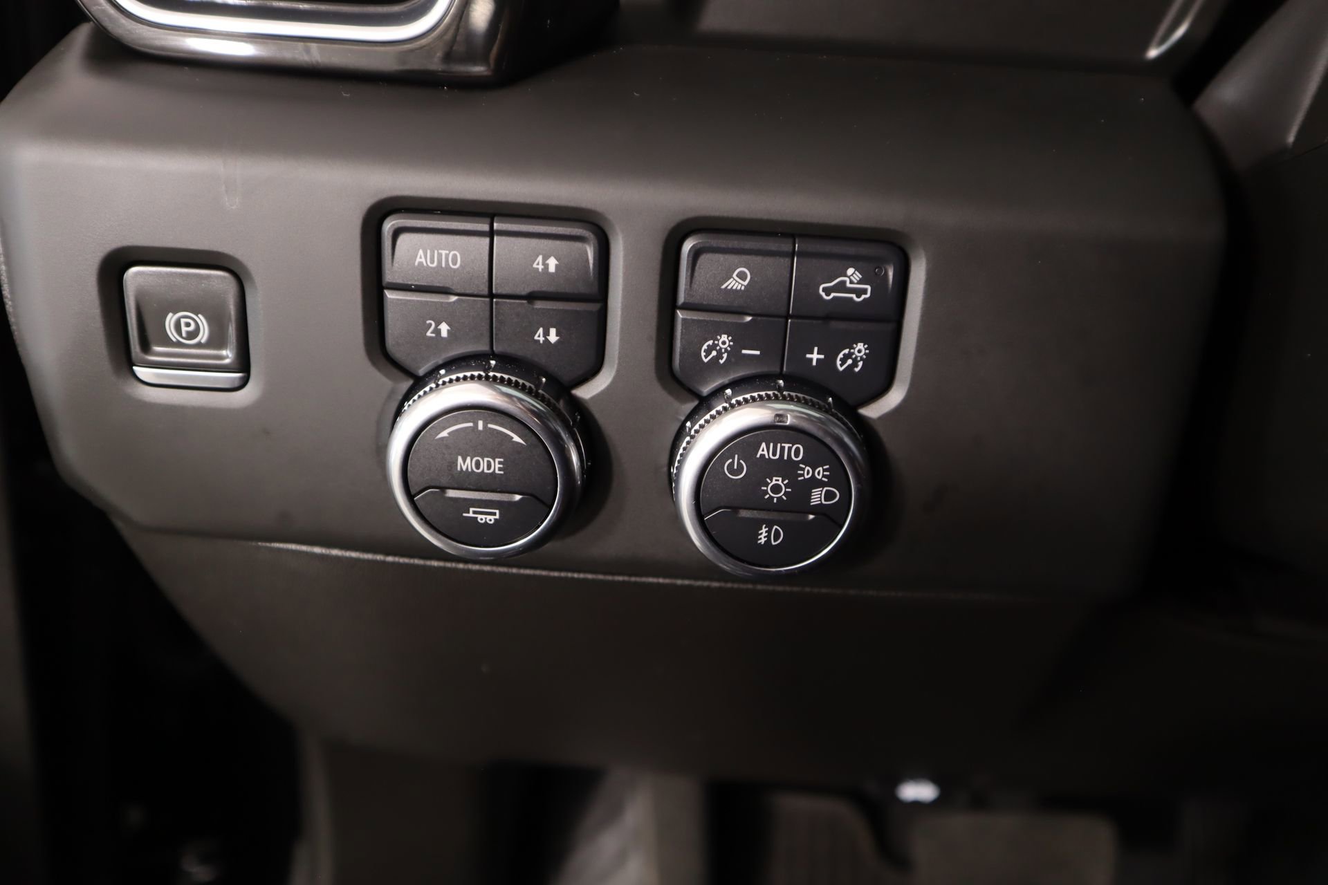 Used 2025 GMC Sierra 1500 Denali Ultimate image 9