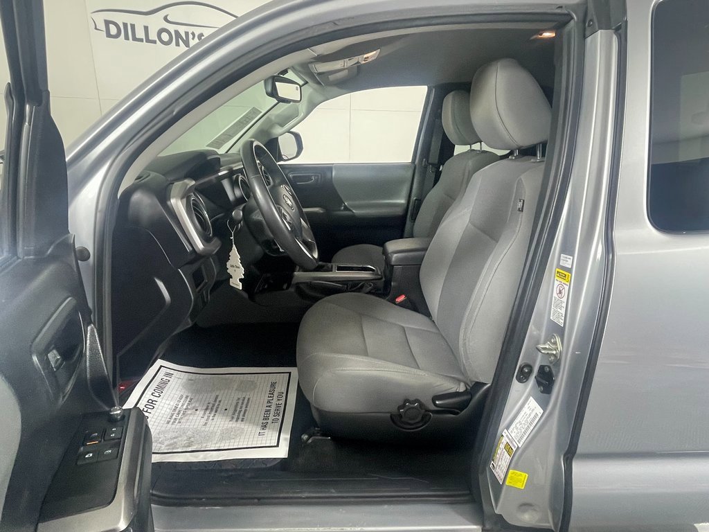 Used 2017 Toyota Tacoma SR5 image 12