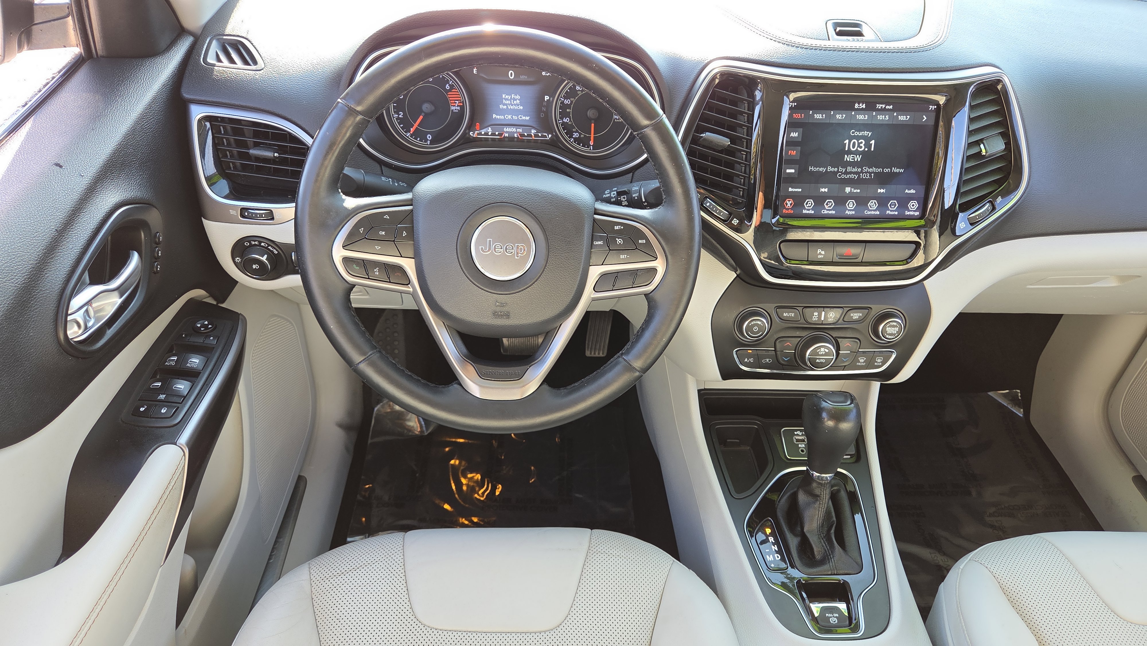 Used 2019 Jeep Cherokee Limited image 12