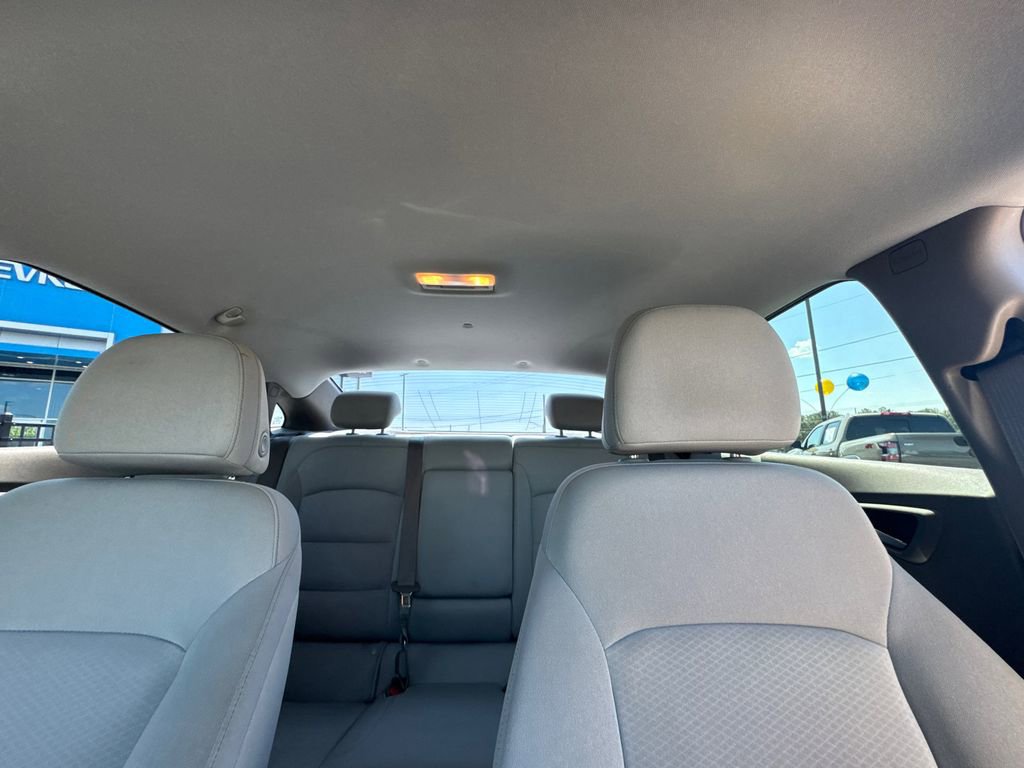 Used 2022 Chevrolet Malibu LT FWD image 31