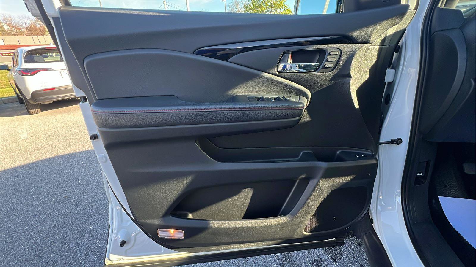 Used 2021 Honda Pilot Black Edition image 24